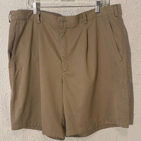 Nike Other - Nike Golf Men's Khaki Flat Front Shorts Lightweight Size 40 Dadcore Comfort